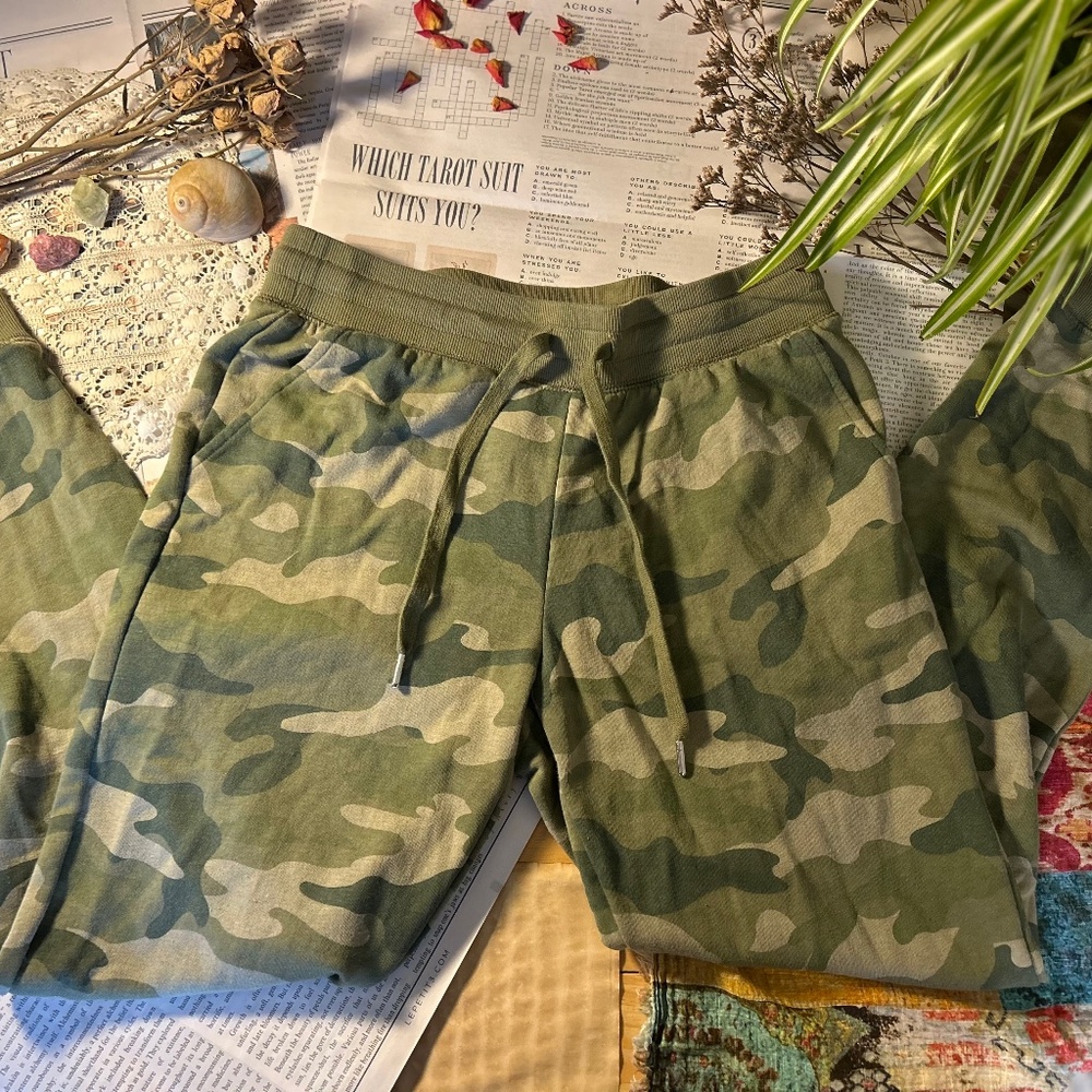 Old Navy camo joggers